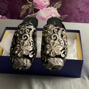 Brand new in box Stuart weitzman mule